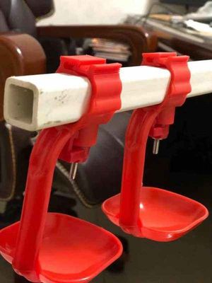 25 mm Vierkantrohr-Geflügel-Trinkleitung Kunststoff-PVC-Huhn-Wasserleitung