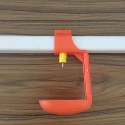 Tränke und Futterautomat mit Kugelventildichtung für Geflügel 80–100 ml